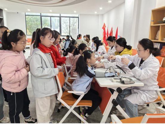 9d8f6ba39ad80fb4ffa4a54b541b7b14_origin(1)